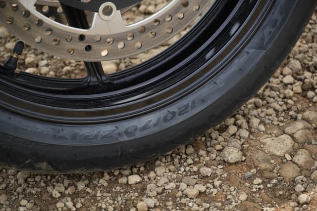 Kawasaki Ninja ZX-6R Wheel Image – Ninja ZX-6R Photos in India